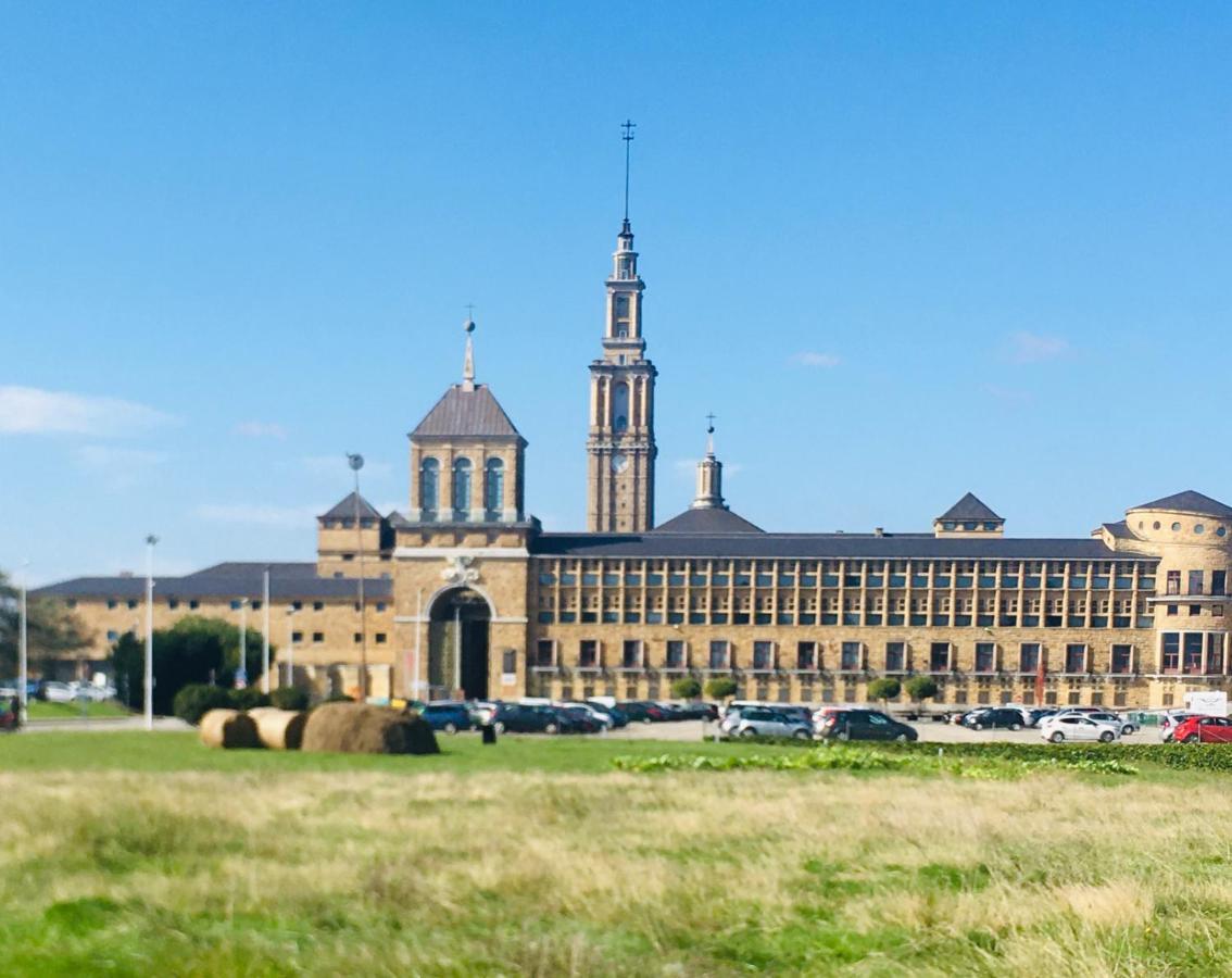 Apto. Jesuitas Хихон Екстериор снимка